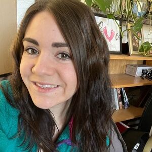 Meet your Posher, Elaina